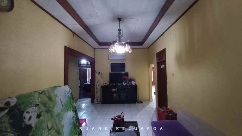rumah besar dan tanah 542 m2 jual murah