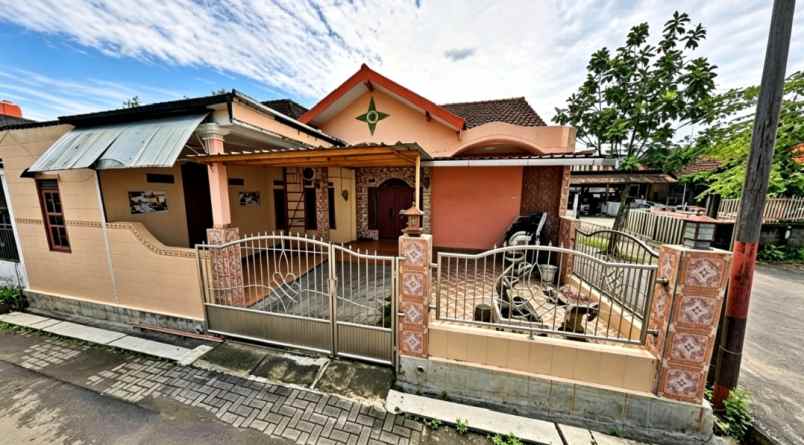 rumah candi pawon semarang