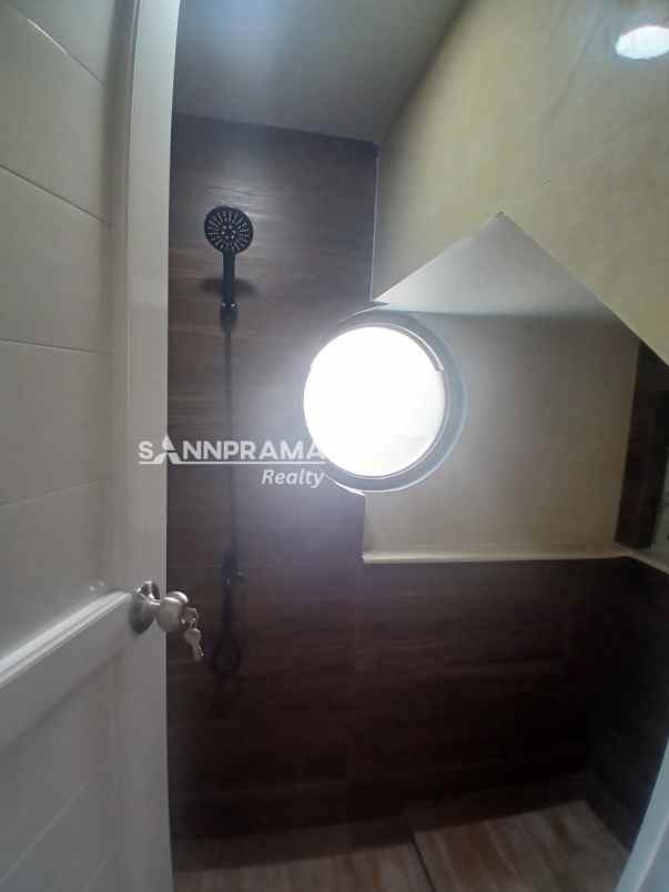 rumah cluster 2 lsntai di kemang sukmajaya depok