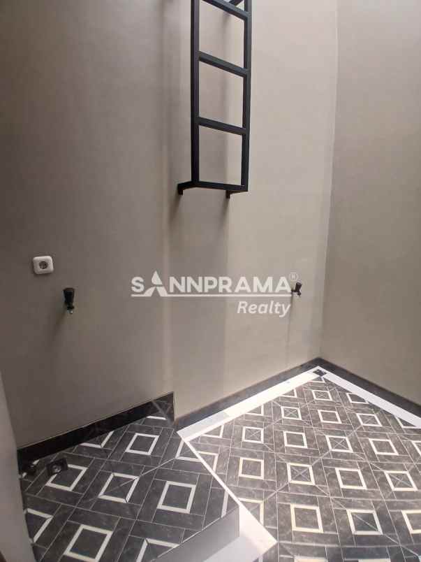 rumah cluster 2 lsntai di kemang sukmajaya depok