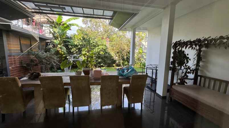 rumah di cigadung kodya bandung bebas banjir strategis