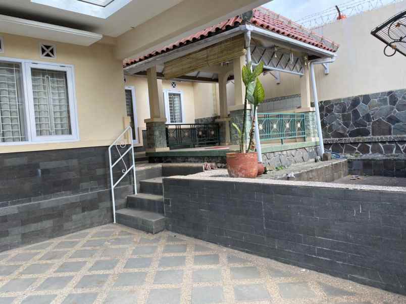 rumah di komp dprd bandung barat parigi indah