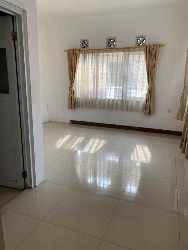 rumah di komp dprd bandung barat parigi indah