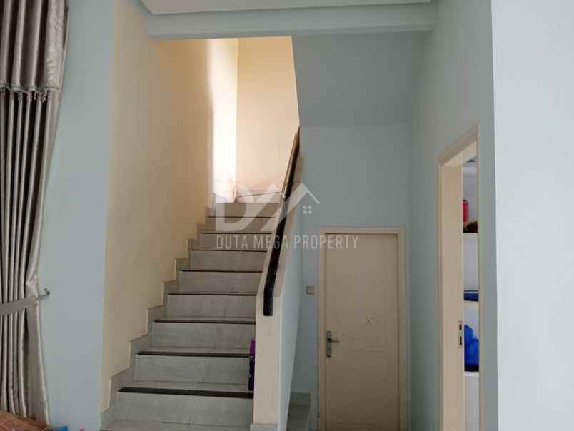 rumah dijual di villa melati mas tangerang selatan