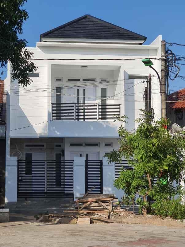 Rumah Baru Siap Huni Dalam Komplek Duren Sawit Jakarta Timur