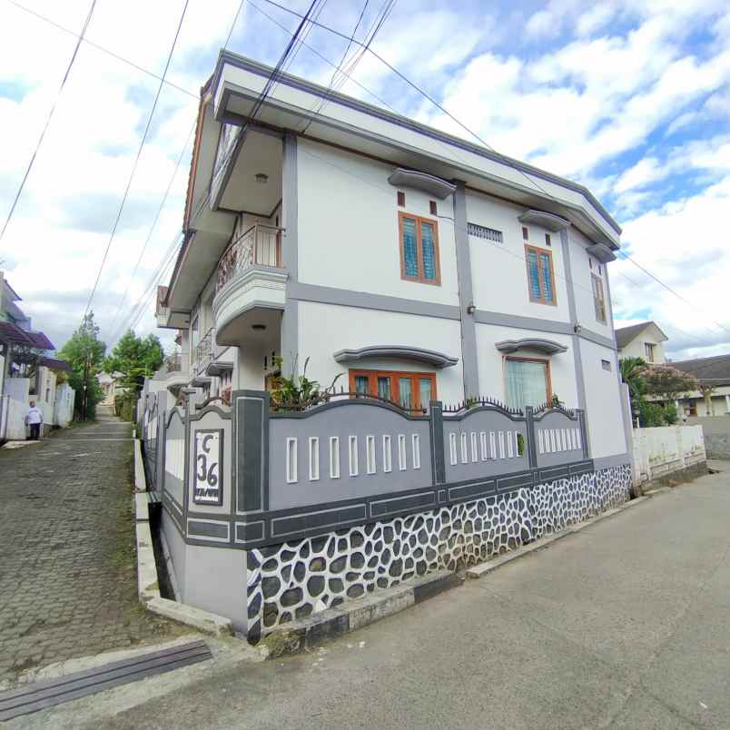 rumah full furnished di komp dprd bandung barat