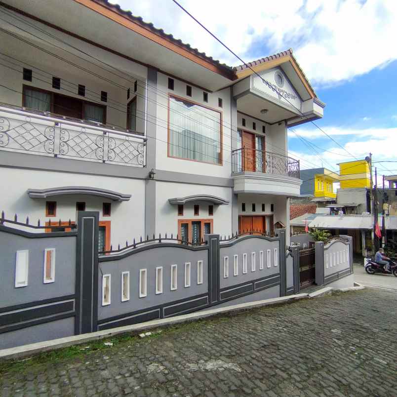 rumah full furnished di komp dprd bandung barat