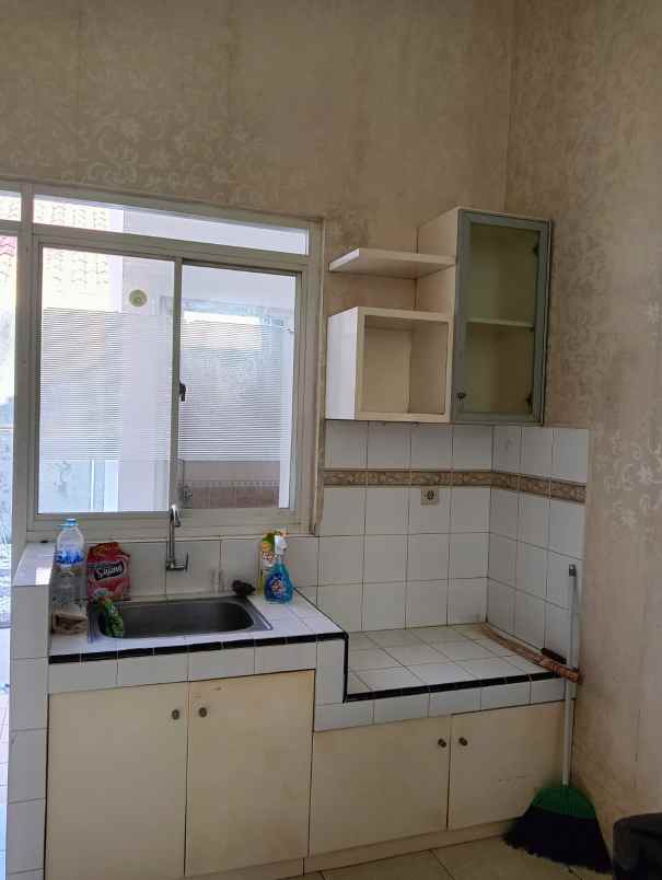 rumah full furnished graha padma semarang barat