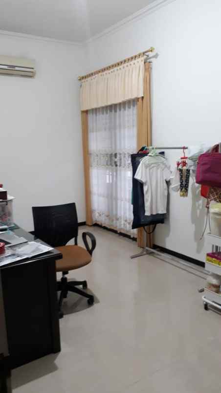 rumah gayungsari barat