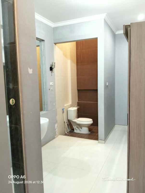 rumah graha family surabaya barat