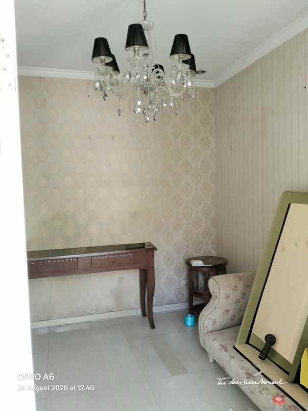 rumah graha family surabaya barat