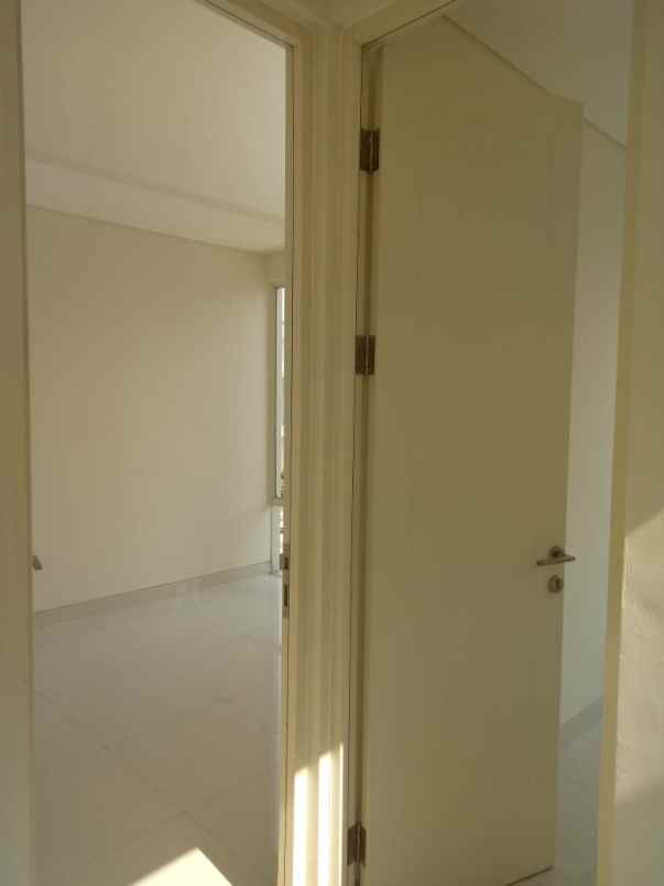 rumah grand pakuwon surabaya barat row jalan 2 mobil