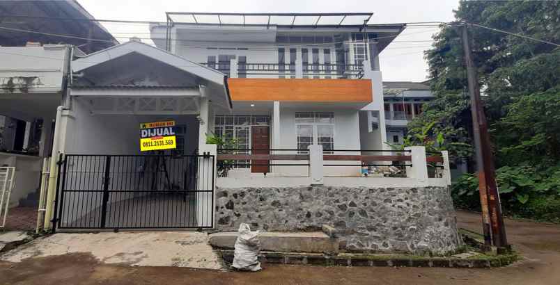 Rumah Dua Lantai Di Bojong Koneng Bandung