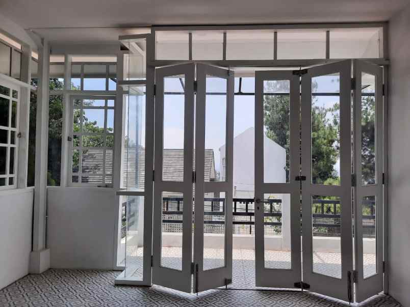 rumah jalan bojong koneng atas