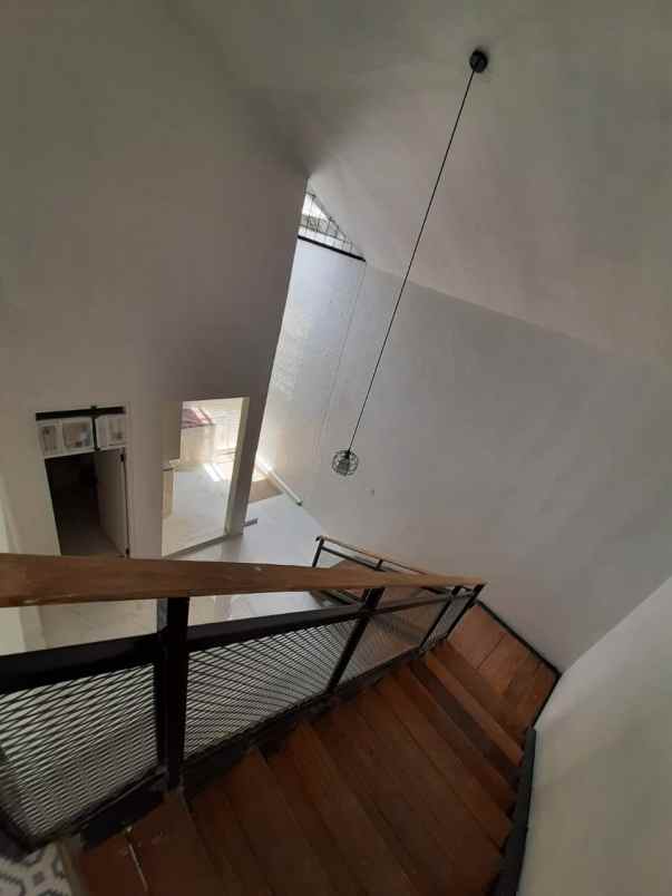 rumah jalan bojong koneng atas