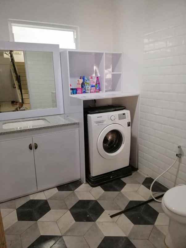 rumah jalan kolonel masturi 41