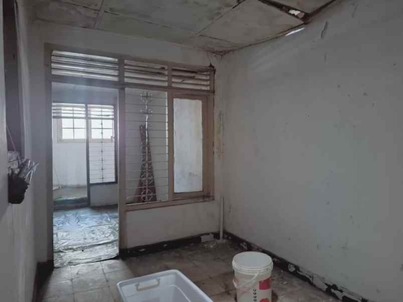 rumah jalan tebet timur dalam tebet jakarta selatan