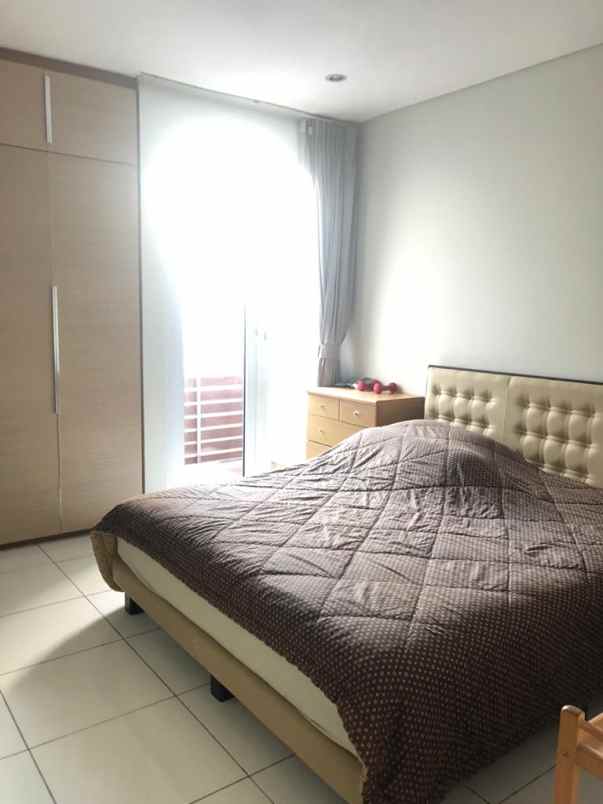 rumah jl dillenia 1 joglo