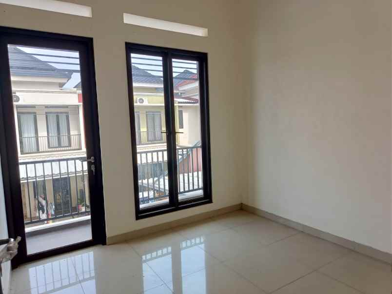 rumah jl raya pasir putih
