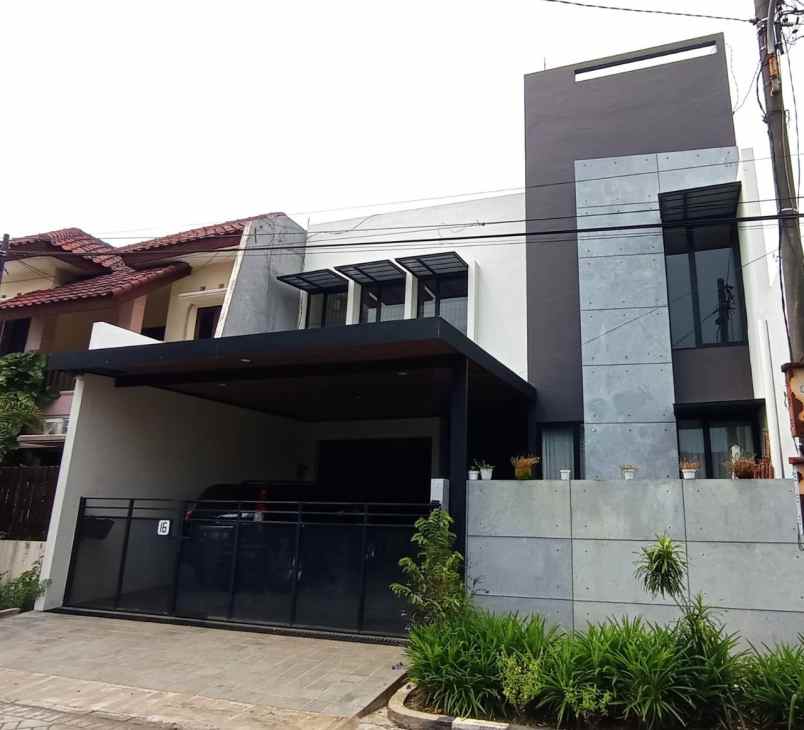 rumah ketintang wiyata semi furnished