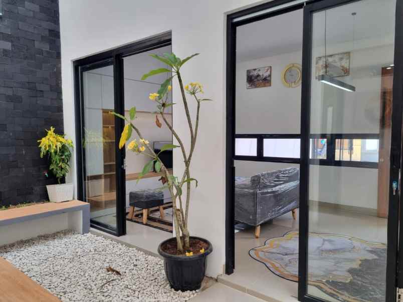 rumah kost eksklusif dekat uii potensi sewa tinggi