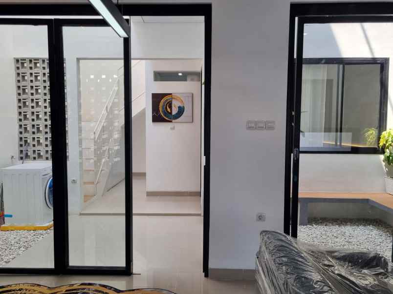 rumah kost eksklusif dekat uii potensi sewa tinggi