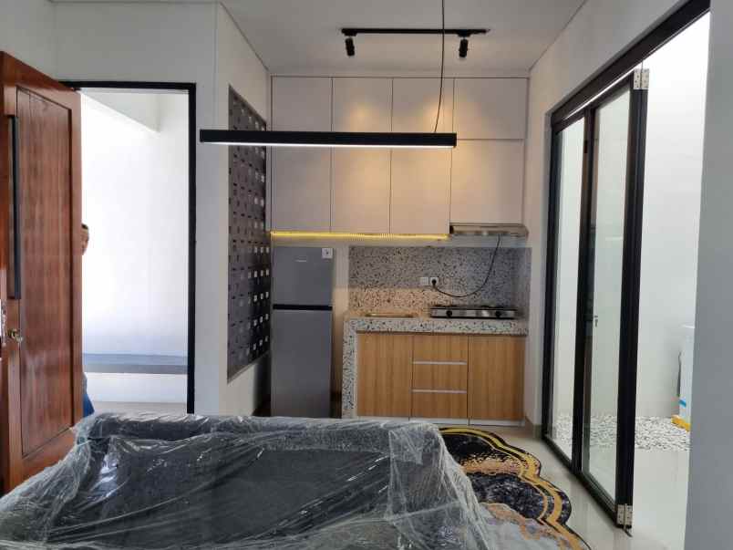 rumah kost eksklusif dekat uii potensi sewa tinggi