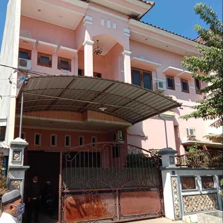 rumah kutisari utara strategis row lebar