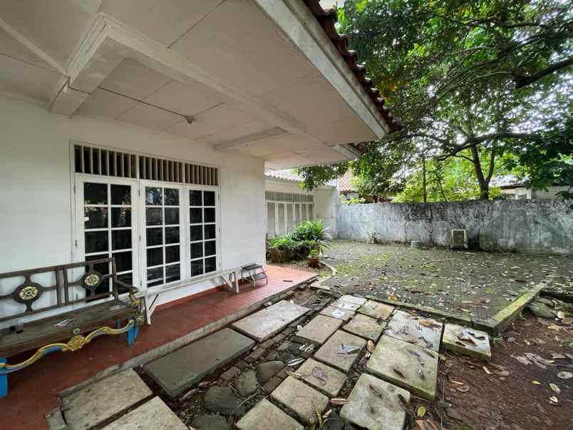 rumah lama komplek kavling polri tenang dan asri