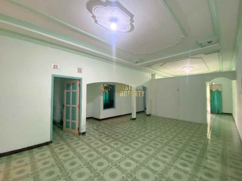 rumah lama secondary tanah luas di berbah shm lengkap