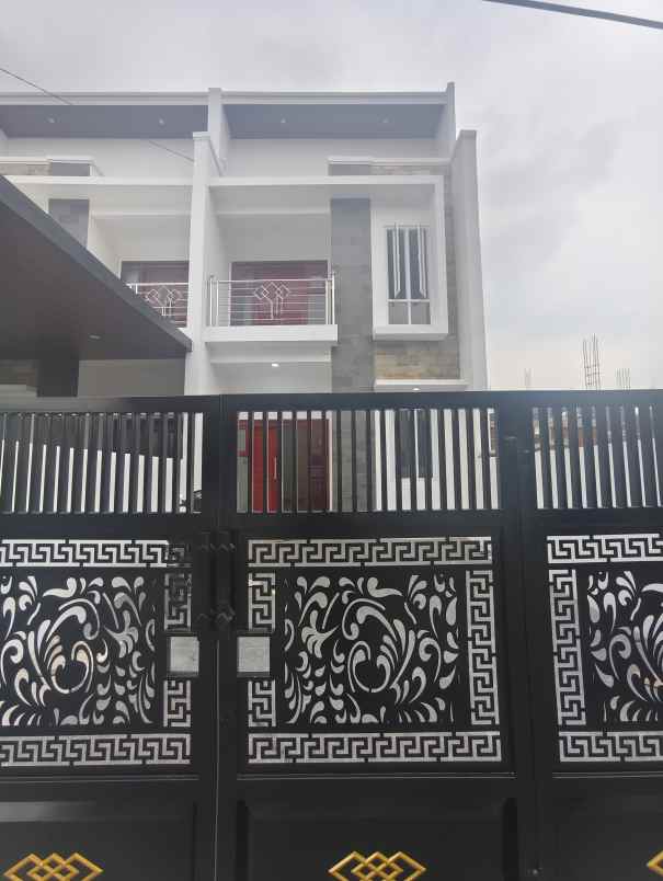 rumah lantai 2 cisaranten arcamanik kota bandung