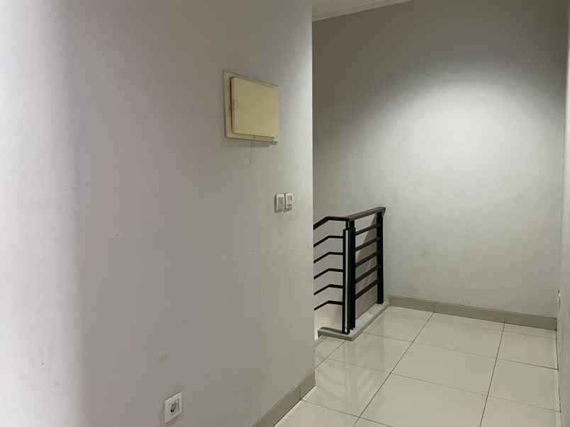 rumah lebar 8 murah dekat mall di summarecon bekasi