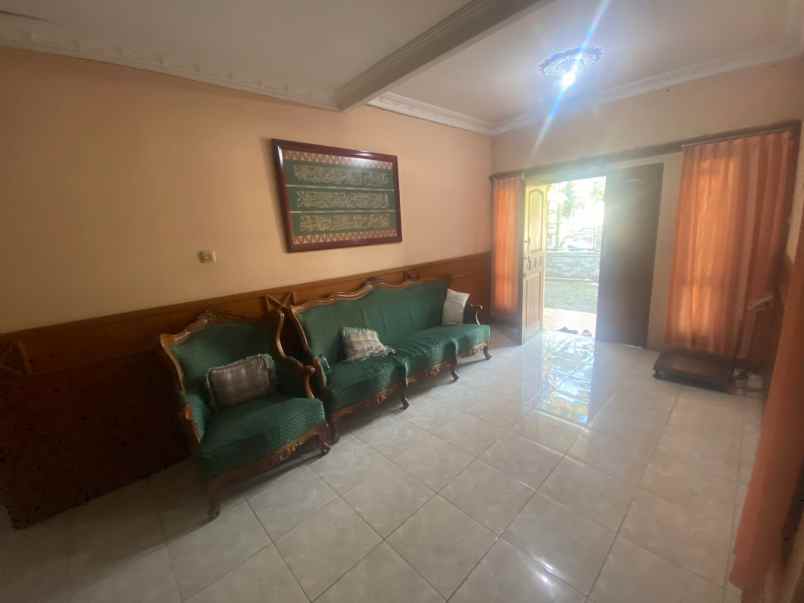 rumah luas dan kosan 20 kamar di kota bandung