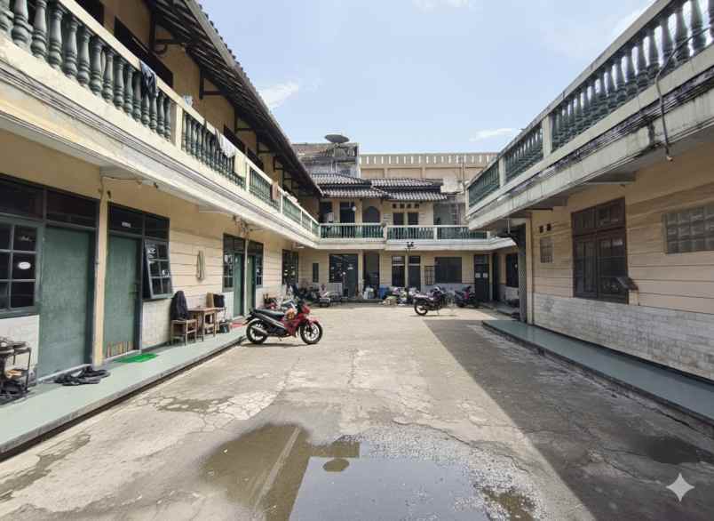 rumah luas dan kosan 20 kamar di kota bandung