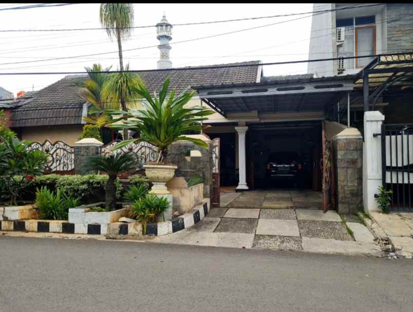rumah luas di kavling dki pondok kelapa jakarta timur