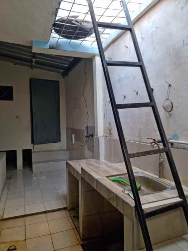 rumah luas harga murah komplek elit telkom jatiasih