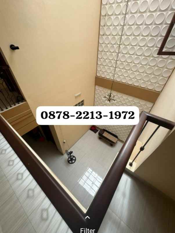 rumah lux mewah di cikutra dekat ke pusdai