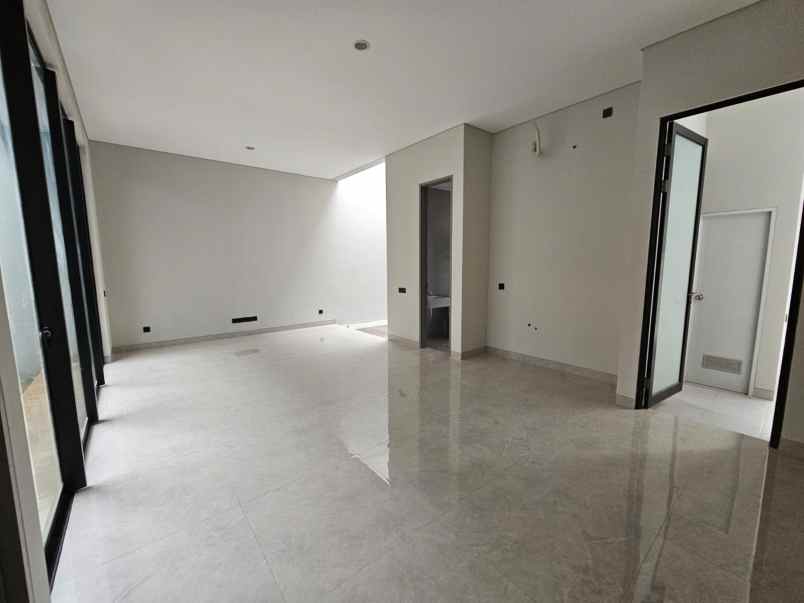 rumah lux minimalis semi furnished