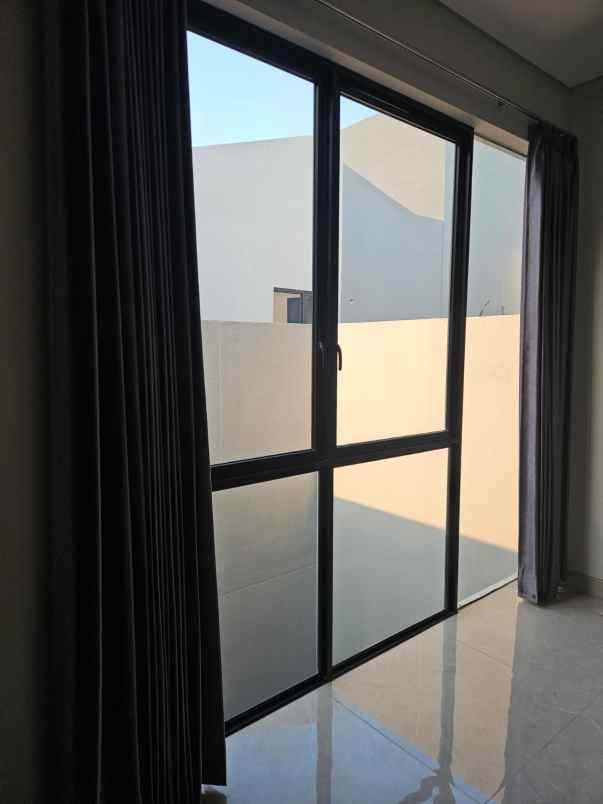 rumah lux minimalis semi furnished