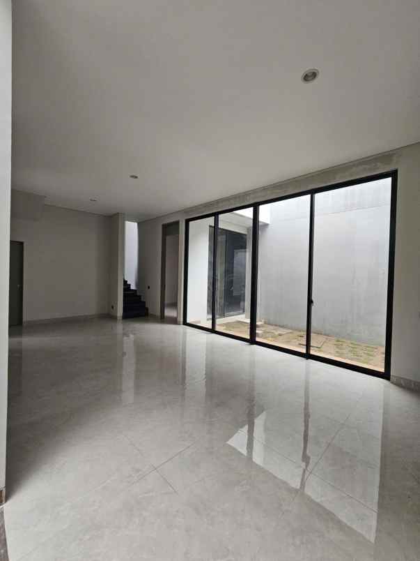 rumah lux minimalis semi furnished