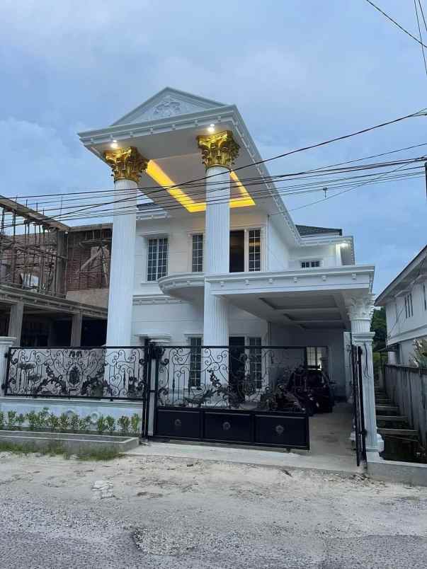 rumah megah 2 lantai di jalan soekarno hatta pekanbaru