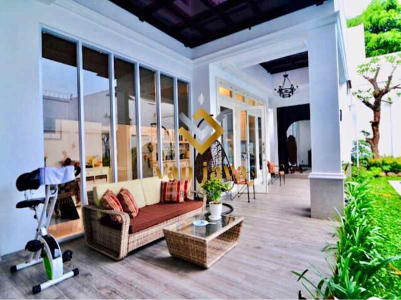 rumah menteng