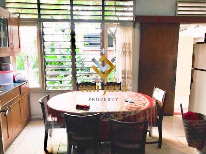 rumah menteng