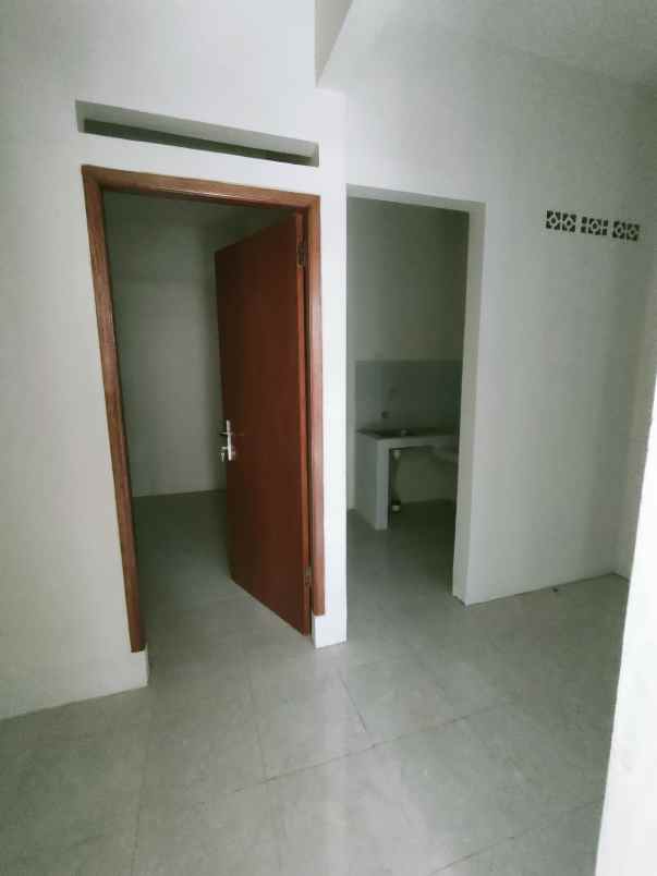 rumah meruyung limo depok