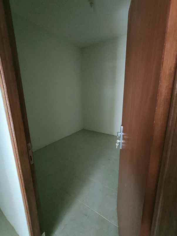 rumah meruyung limo depok