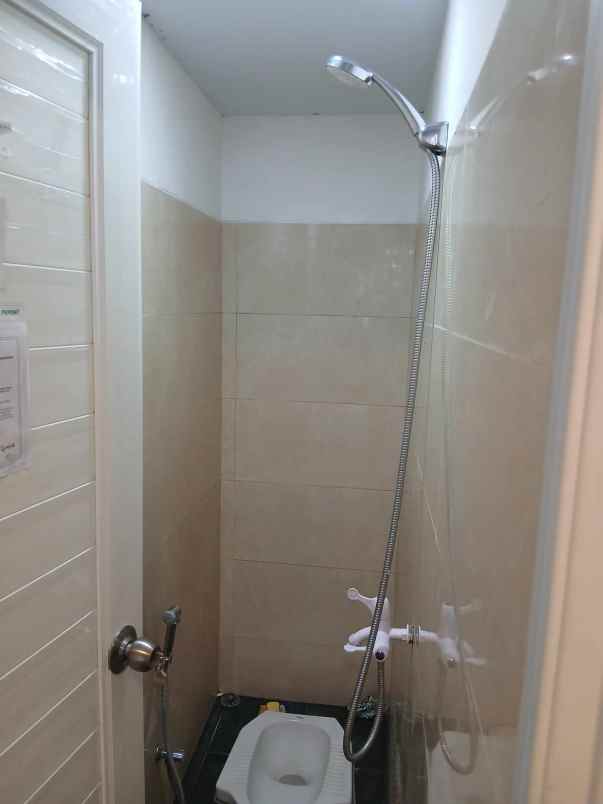 rumah mewah 2 5 lantai di cipedak jakarta selatan