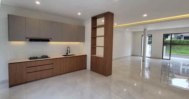 rumah mewah 2 lantai dilegenda wisata cibubur