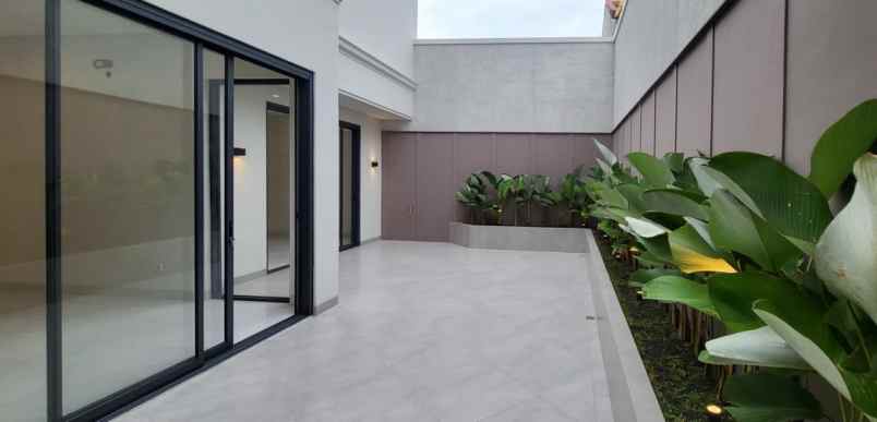 rumah mewah 2 lantai dilegenda wisata cibubur