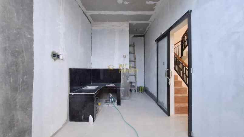 rumah mewah 2 lantai harga terjangkau siap huni 1 unit