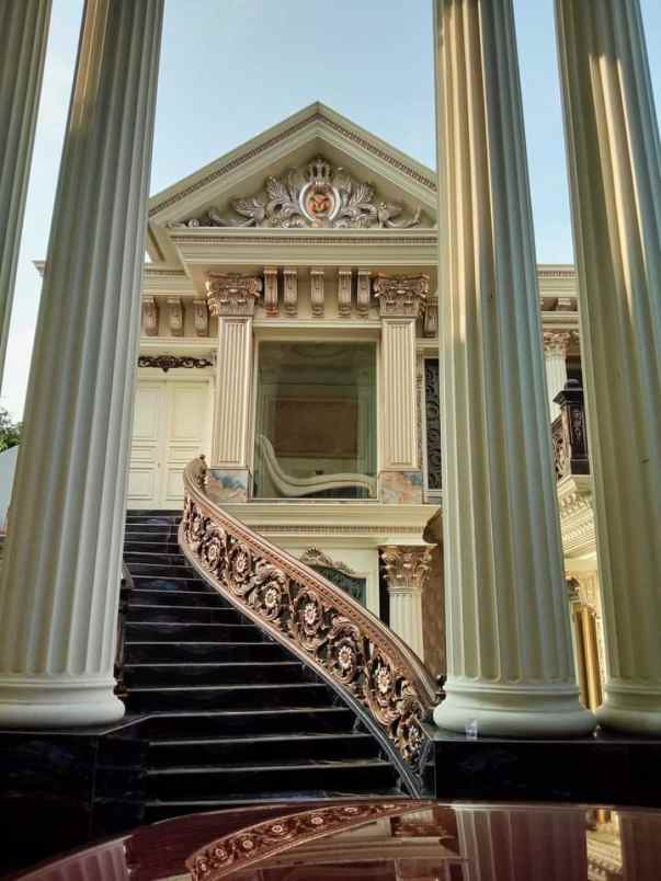 rumah mewah 2 lantai tipe clasic di plered purwakarta